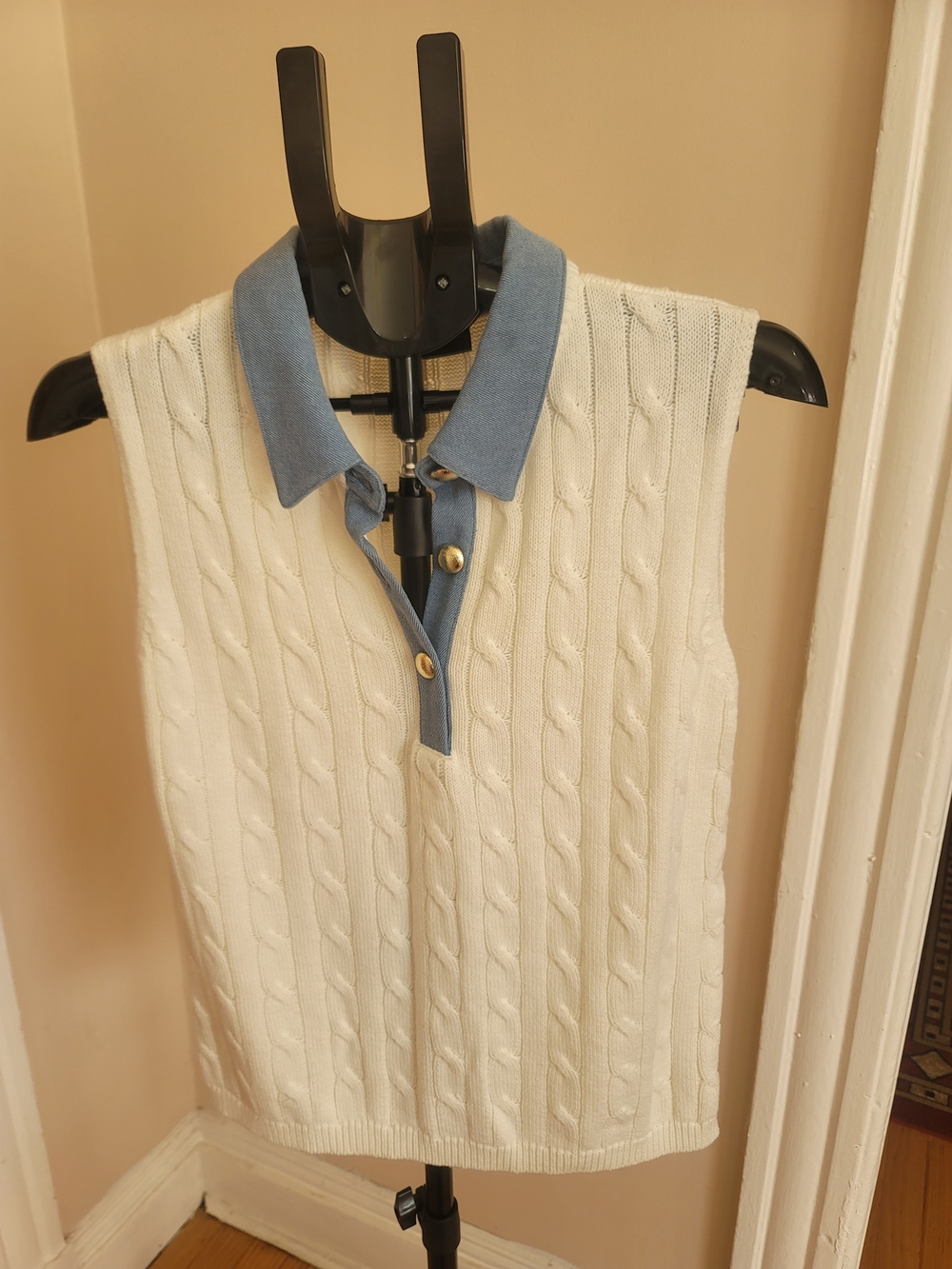 525 America Cream Cable Knit Sleeveless Vest with Blue Polo Collar